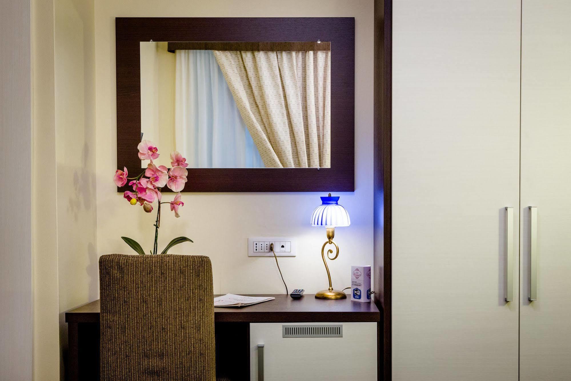 Hotel Boccascena Genova Eksteriør bilde