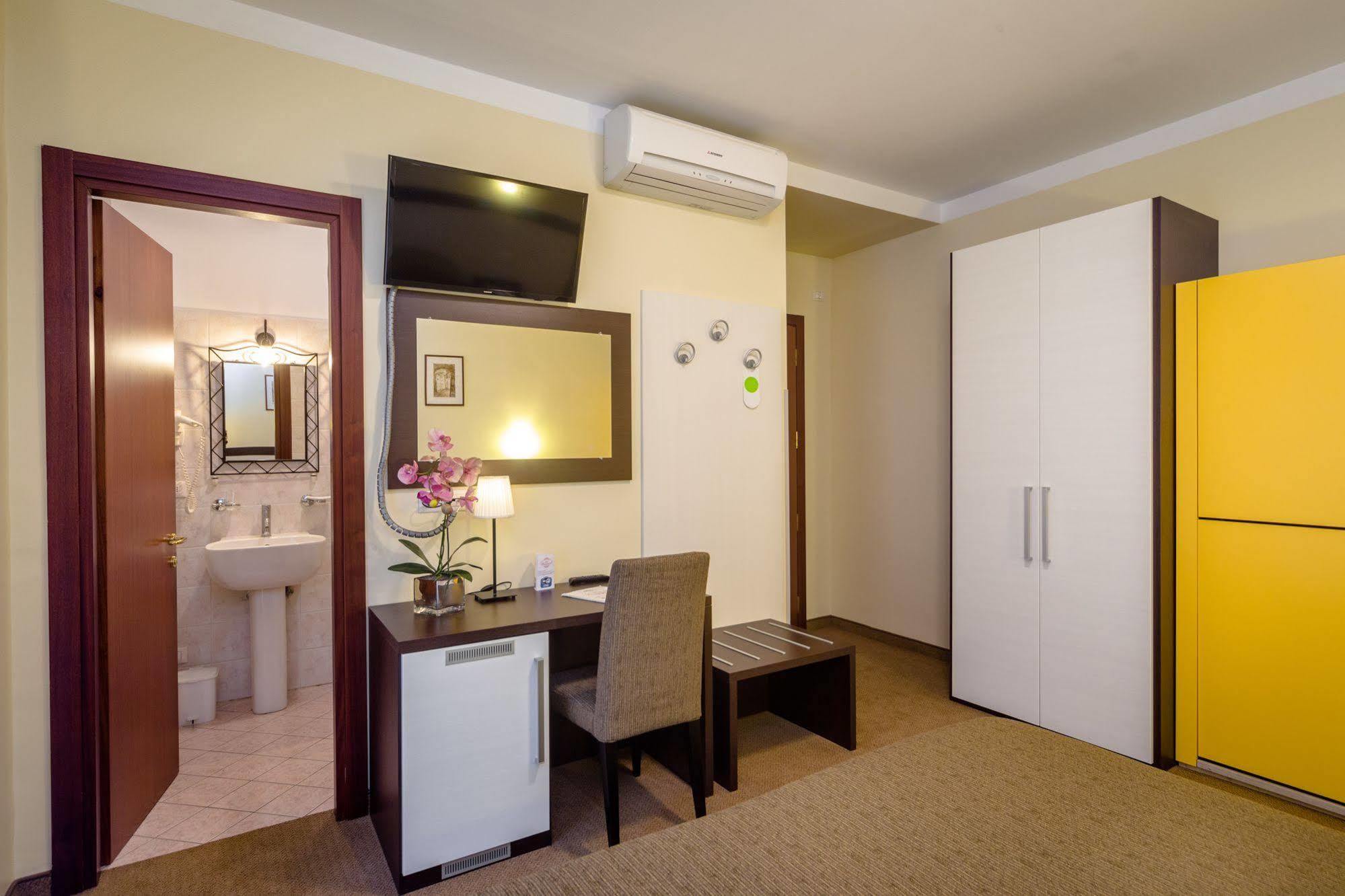 Hotel Boccascena Genova Eksteriør bilde